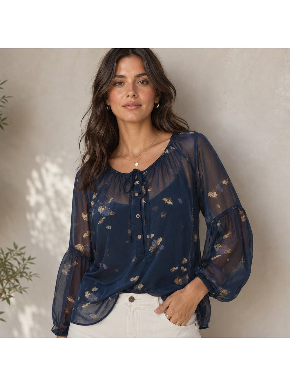 Club Monaco SZ XS 100% Silk Sheer Navy Blue Floral Blouse 4-Button Ties 00401299